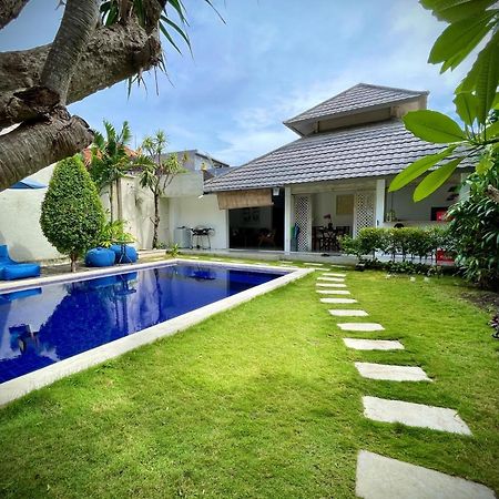Villa Majegau 1 By Deasha Seminyak  Luaran gambar